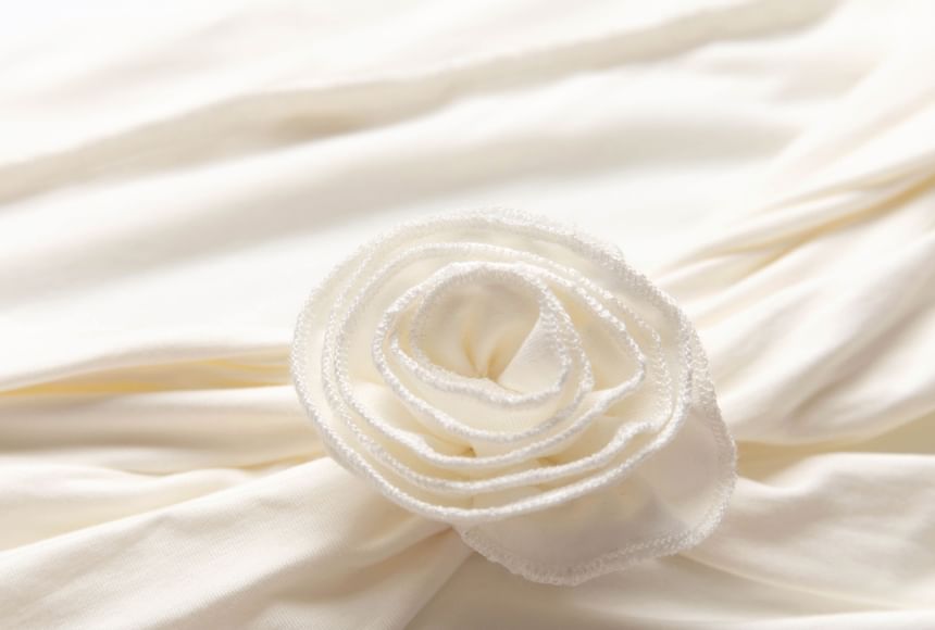 Crop Top Short-Sleeve Accent Floral Ruched Plain Fit Off-Shoulder Slim