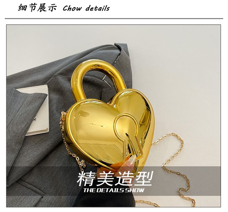 Chain Strap Heart Crossbody Bag