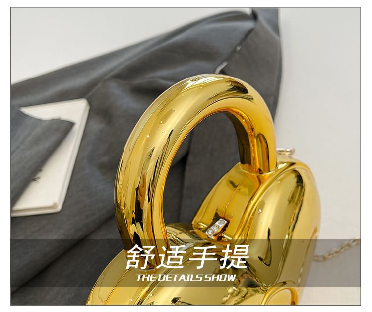 Chain Strap Heart Crossbody Bag