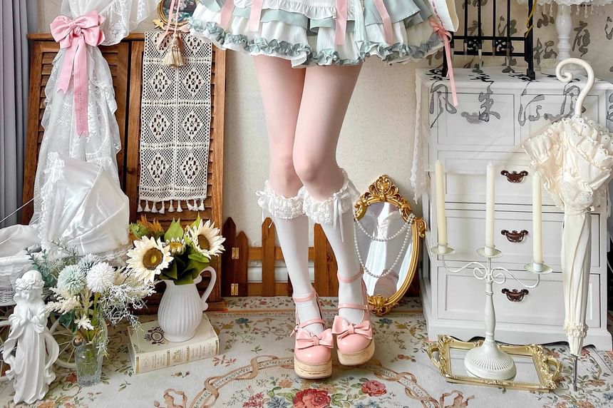 Long-Sleeve V-Neck Floral Print Frill Trim Wrap Blouse / Two Tone Layered Suspender Mini A-Line Skirt / Bow Apron / Petticoat Skirt / Set