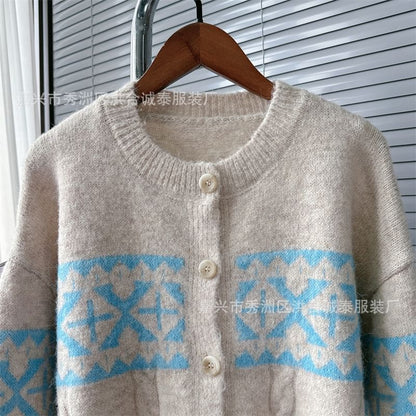 Round Neck Patterned Cardigan