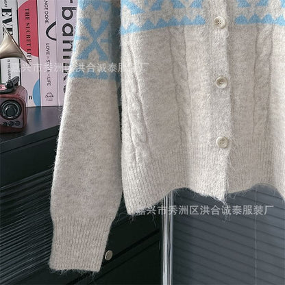 Round Neck Patterned Cardigan