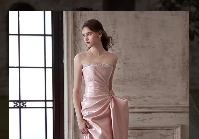 Gown Plain A-Line Strapless Evening Ruched