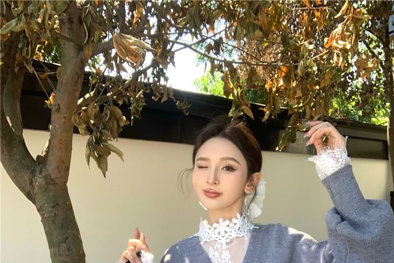 / Long-Sleeve Waist Shorts High Lace Neck Cardigan V-Neck Button-Up Top