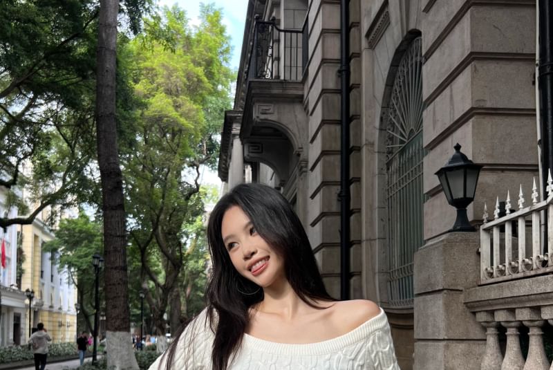 Sweater Cable Knit Scoop Plain Neck