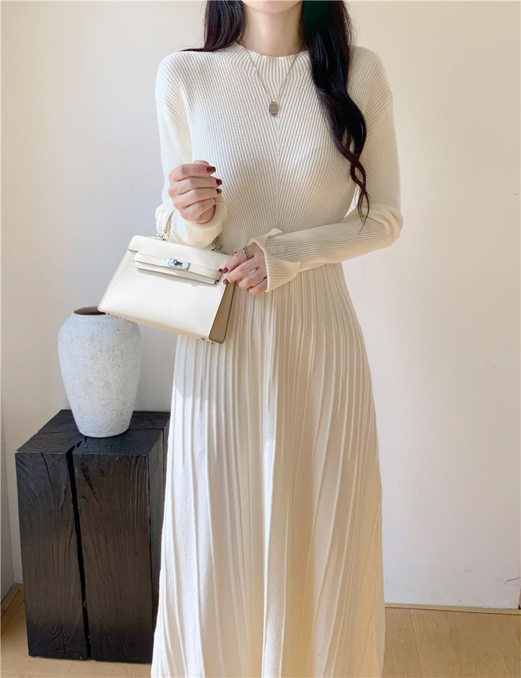 Long-Sleeve Crew Neck Plain Ribbed Knit Maxi A-Line Dress