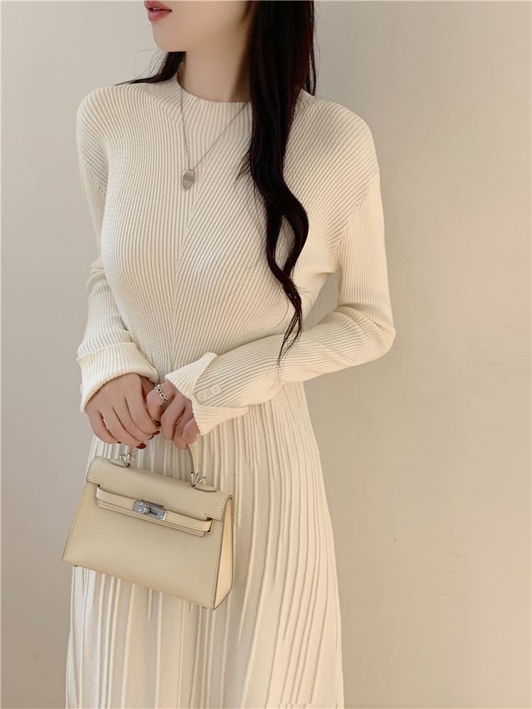 Long-Sleeve Crew Neck Plain Ribbed Knit Maxi A-Line Dress