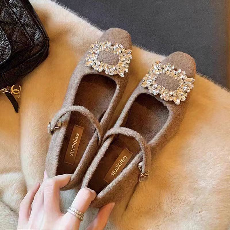 Chunky Rhinestone Heel Mary Jane Pumps Accent