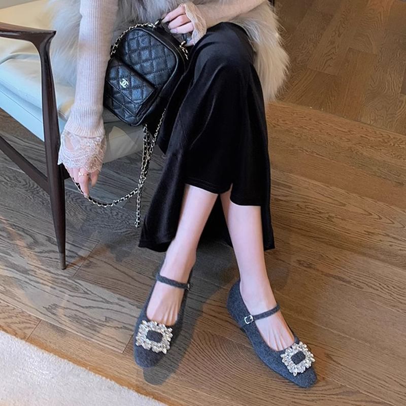 Chunky Rhinestone Heel Mary Jane Pumps Accent