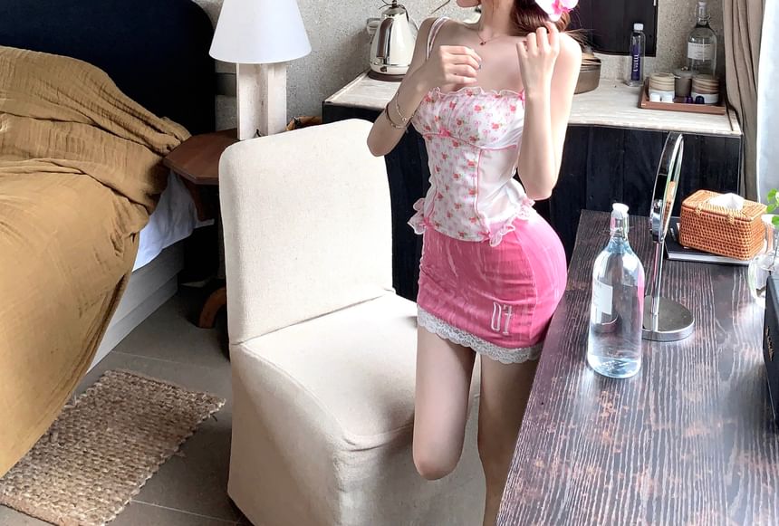 Mest High Patterned Bow Lace Print Camisole Rise Top Pencil Trim Ruffle Skirt Mini / Panel Floral