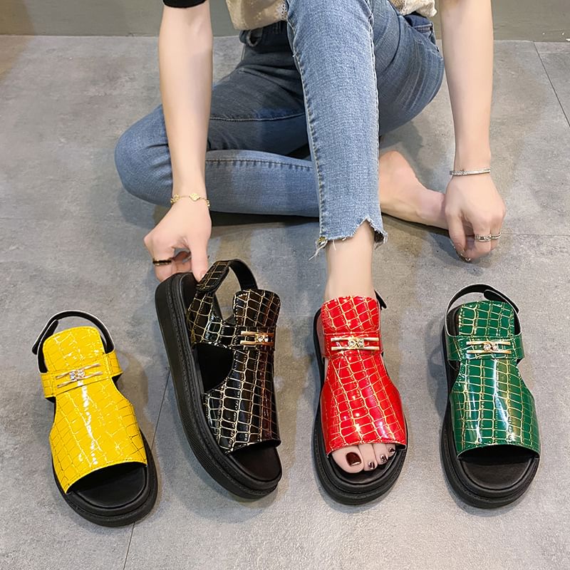 Grain Sandals Buckled Croc
