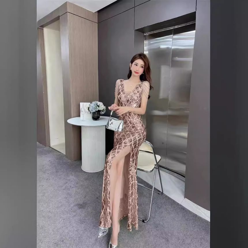 Sleeveless V-Neck Sequin Bead Fringed Slit Mermaid Evening Gown