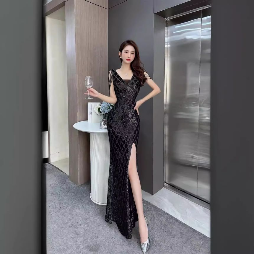Sleeveless V-Neck Sequin Bead Fringed Slit Mermaid Evening Gown