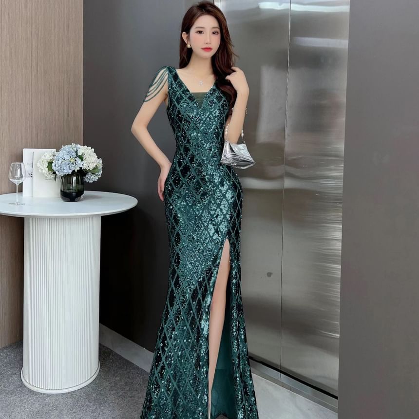 Sleeveless V-Neck Sequin Bead Fringed Slit Mermaid Evening Gown