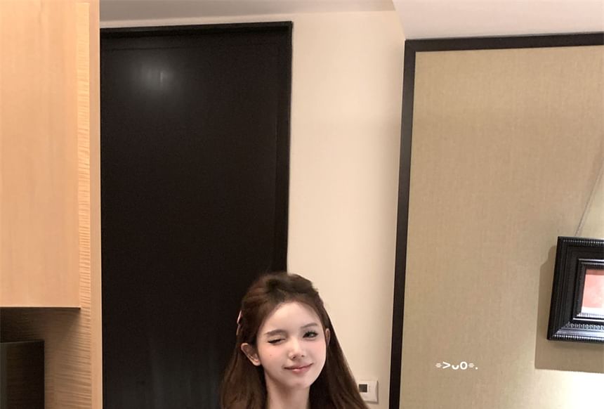 Neck Mid Scoop Rise Skirt Mini Lace Trim / A-Line Halter Dotted Asymmetrical Top Plain