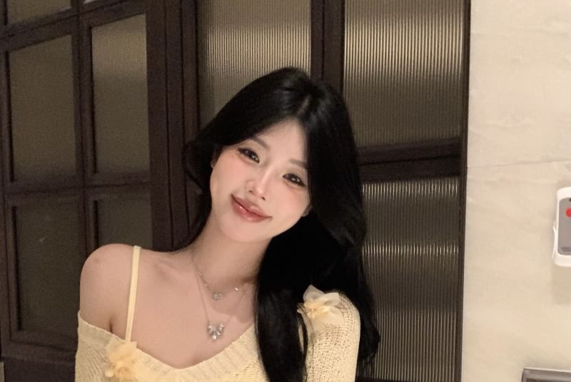 / Slip Accent Neck Mini Dress Sheath Knit V Flower Long-Sleeve