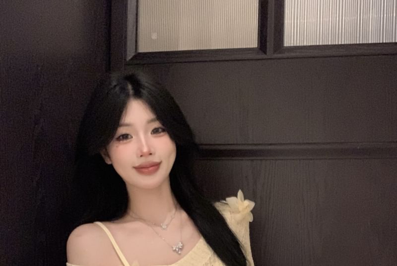 / Slip Accent Neck Mini Dress Sheath Knit V Flower Long-Sleeve