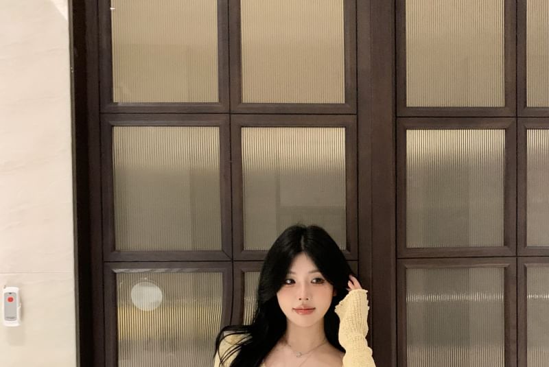 / Slip Accent Neck Mini Dress Sheath Knit V Flower Long-Sleeve