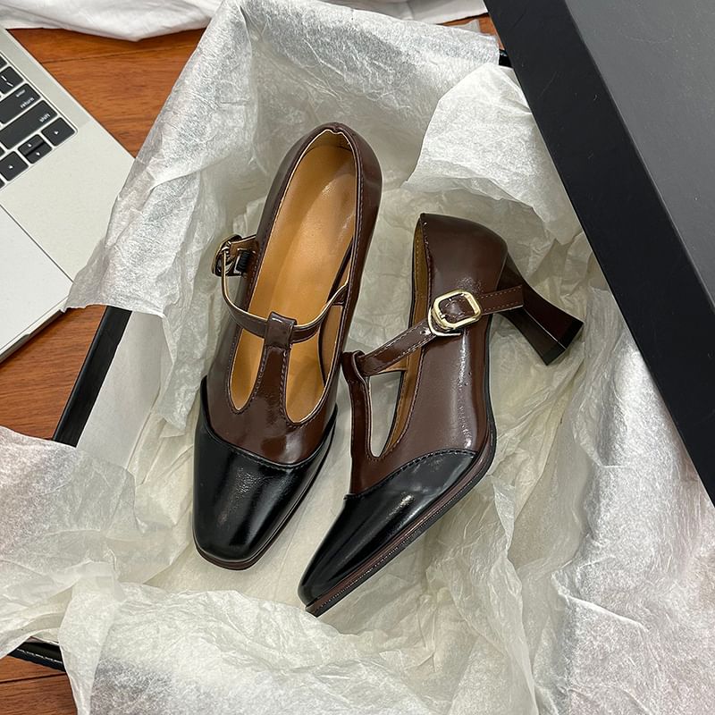 Square T-Strap Toe Pumps Cap