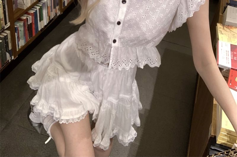 A-Line Trim Waist Lace Cap-Sleeve High / Flower Blouse Plain Mini Embroidered Skirt