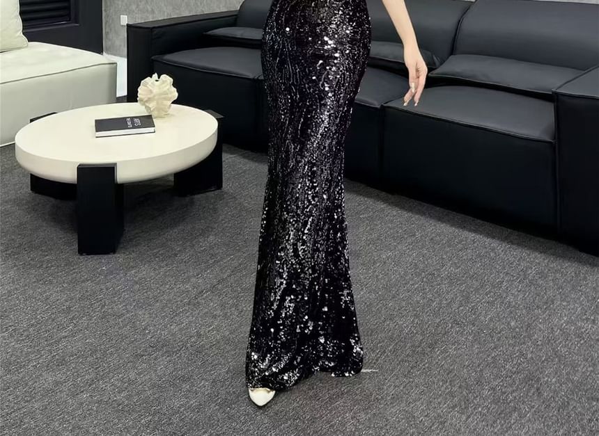 Sleeveless V-Neck Plain Sequin Trumpet Evening Gown