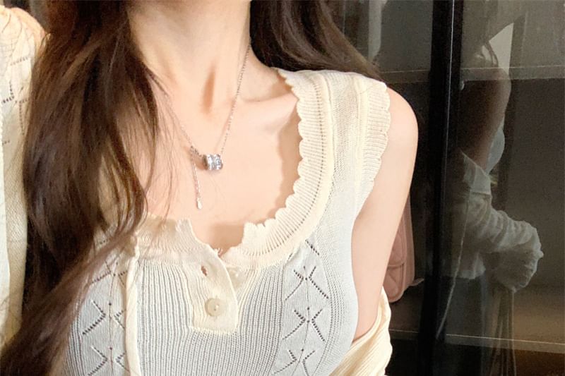 Sleeveless Plain Neck + Crop Cable Set: Top Scoop Cardigan Knit