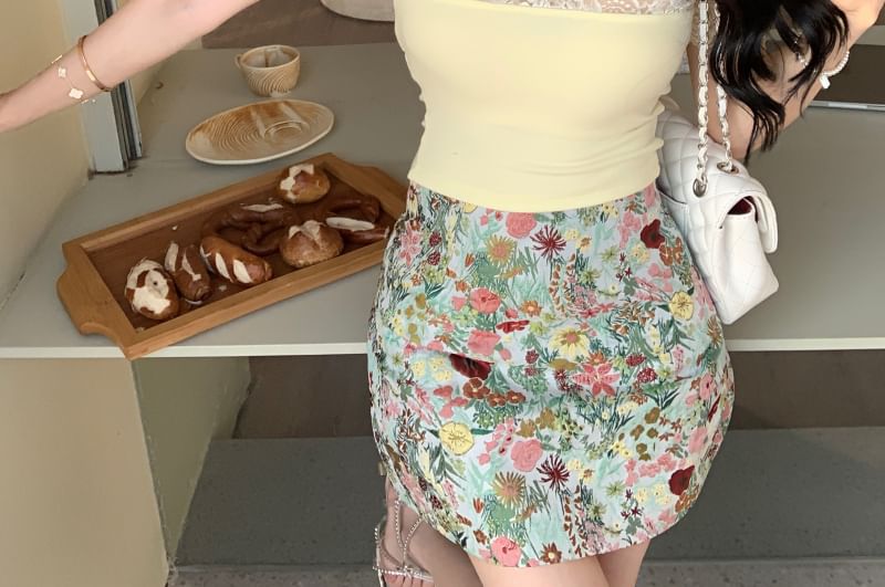 Tee High Plain Mini Floral Off-Shoulder Short-Sleeve / Lace Pencil Trim Skirt Rise