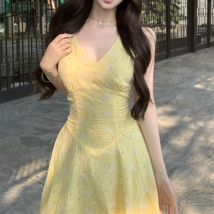 Sleeveless Floral V-Neck Midi Sundress