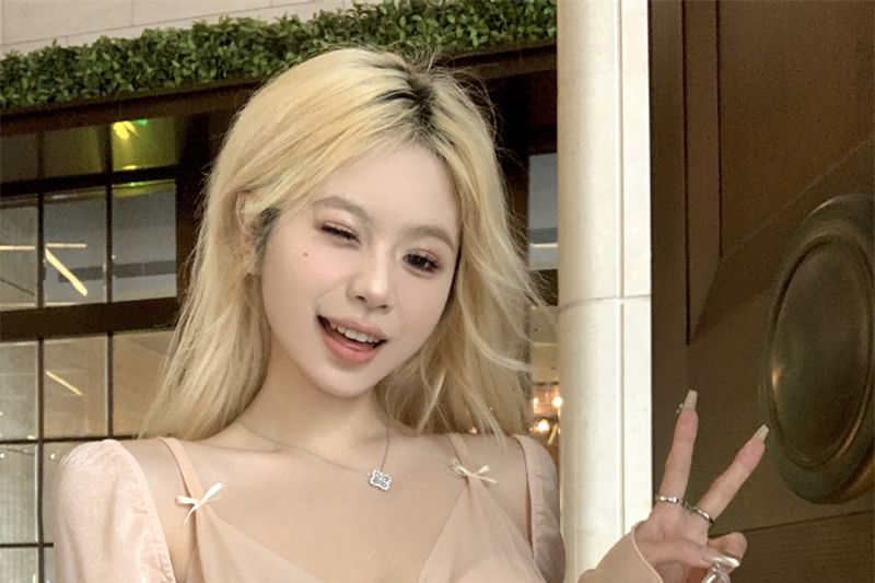 V-Neck T-Shirt Long-Sleeve Lettuce Panel Edge Mock Plain Mesh Two-Piece