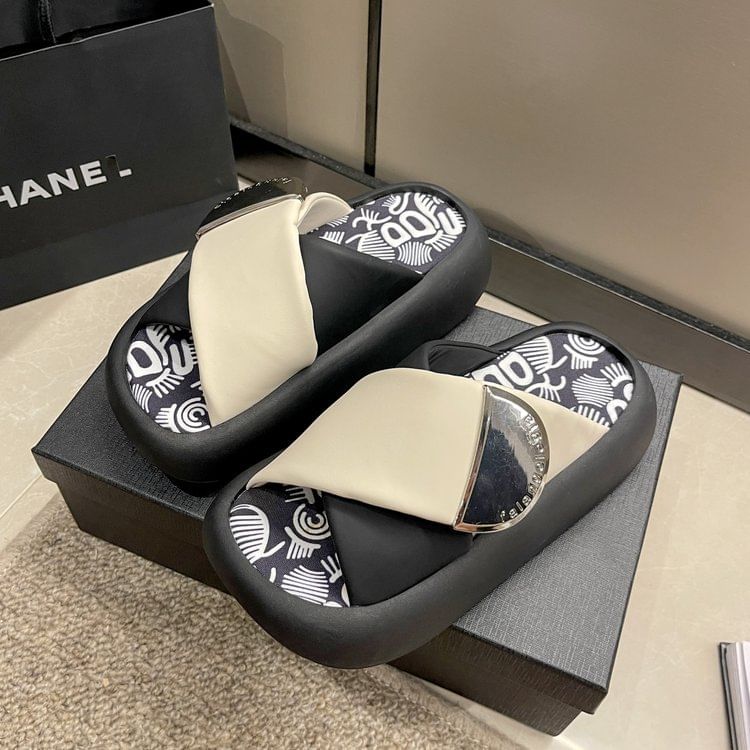 Platform Tone Two Leather Strap Faux Cross Sandals