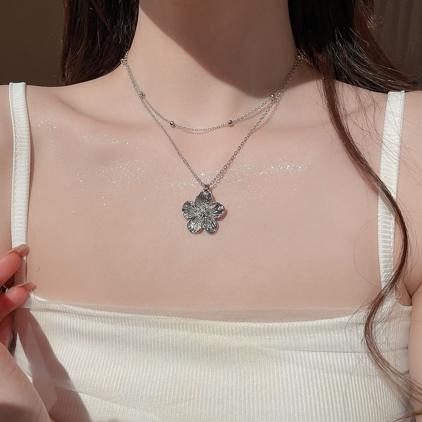 (Various Choker Alloy Floral Designs)