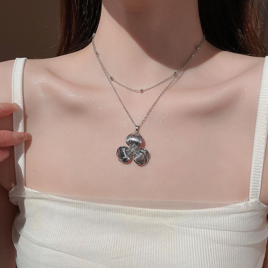 (Various Choker Alloy Floral Designs)