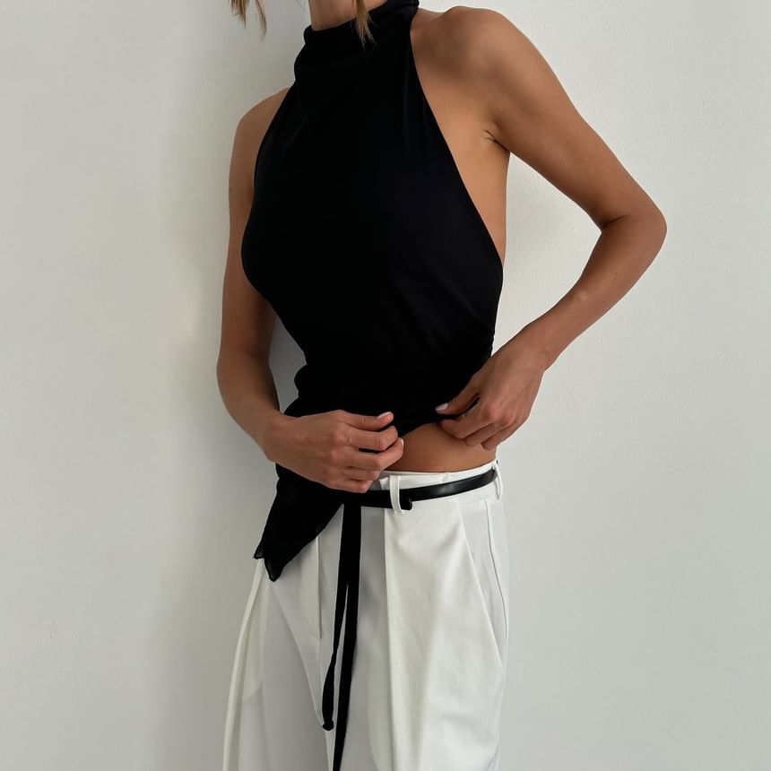 Top Fit Neck Asymmetrical Back Halter Plain Open Slim Mock Crop