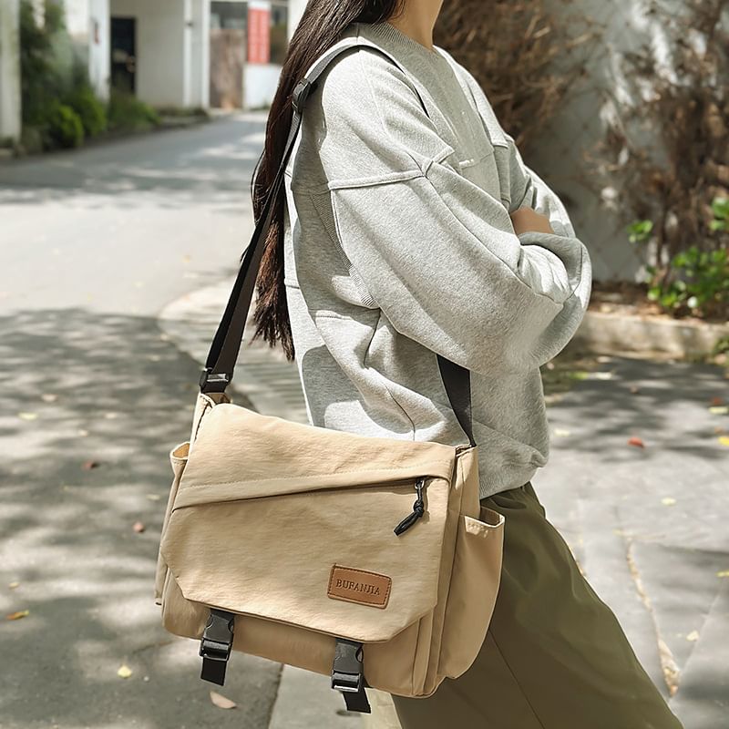 Messenger Flap Plain Bag