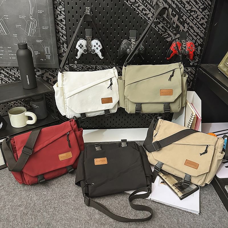Messenger Flap Plain Bag