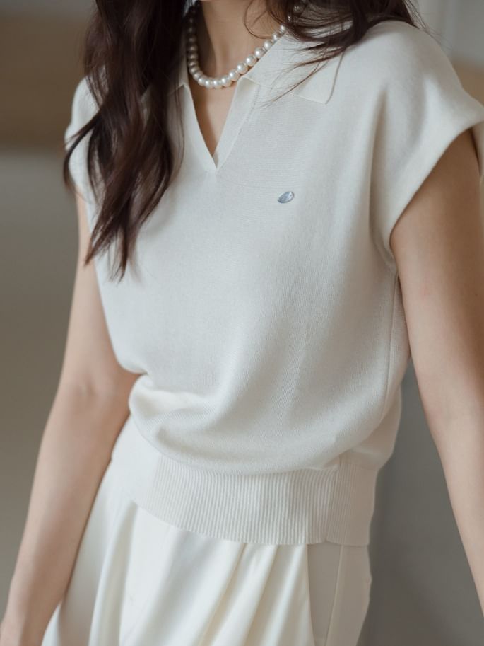 Plain Collared V-Neck Knit Crop Cap-Sleeve Top