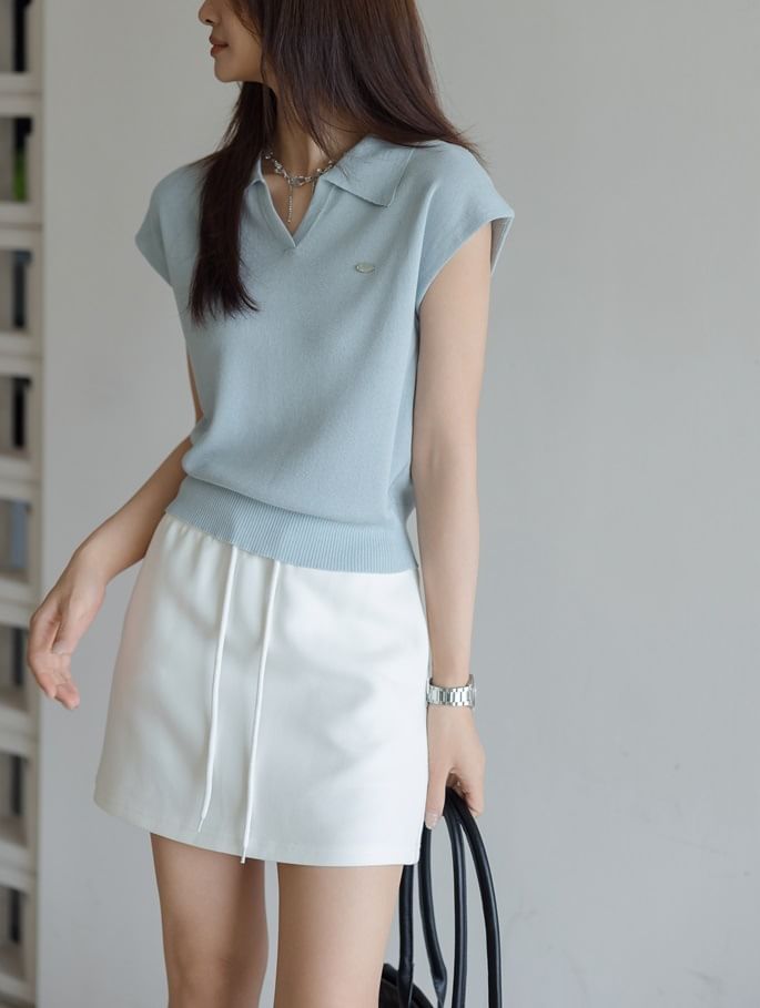 Plain Collared V-Neck Knit Crop Cap-Sleeve Top