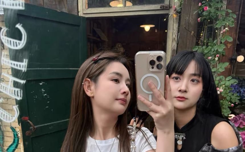 Short-Sleeve Lettering Crewneck T-Shirt Crop