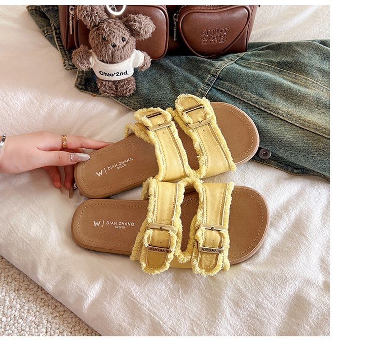 Slide Buckled Plain Sandals