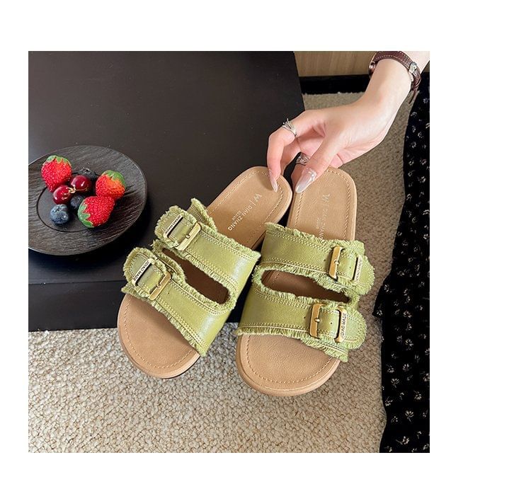 Slide Buckled Plain Sandals