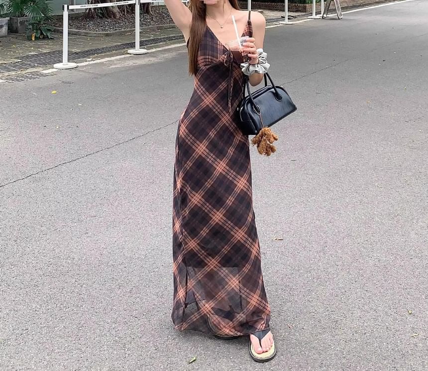 V-Neck Sleeveless Plaid Print Maxi Dress