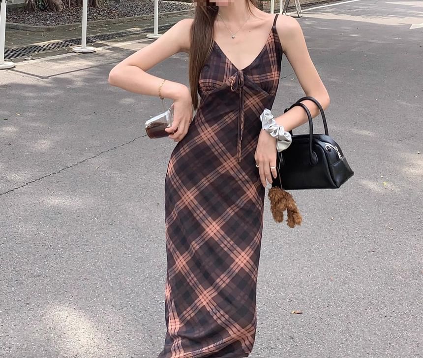 V-Neck Sleeveless Plaid Print Maxi Dress