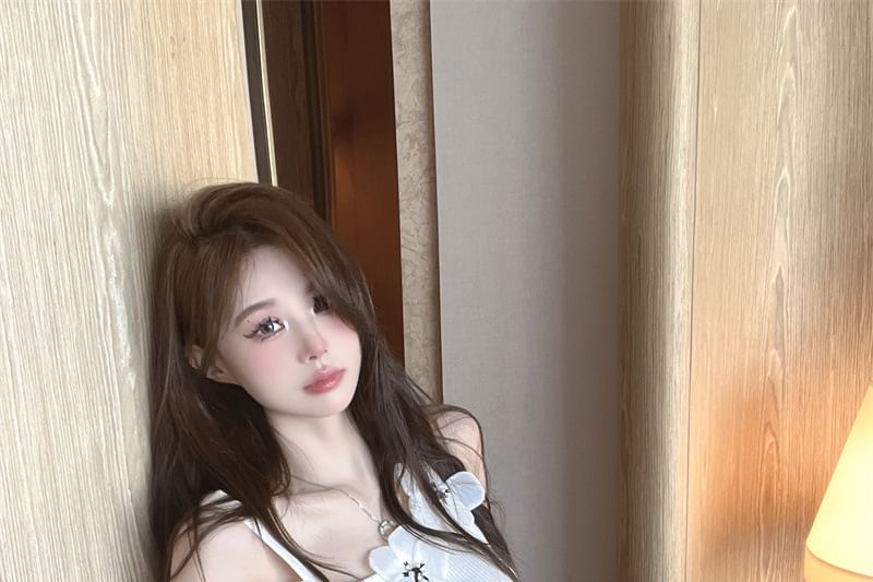 Top Floral Asymmetrical Crop Tank