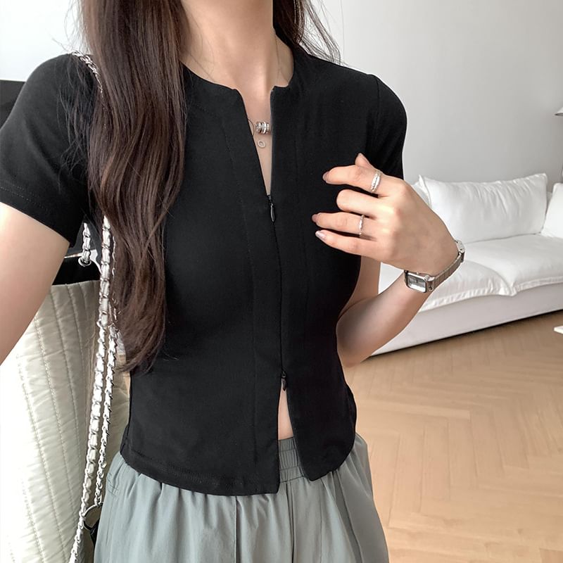 Short-Sleeve Plain Knit Top Zip-Up
