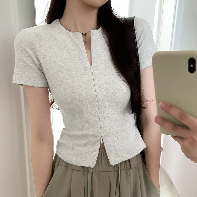 Short-Sleeve Plain Knit Top Zip-Up