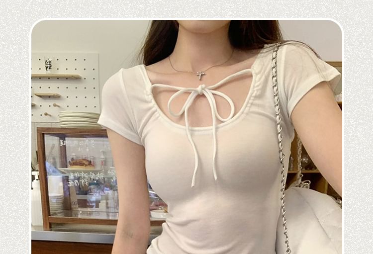 Plain Top U-Neck Short-Sleeve Crop