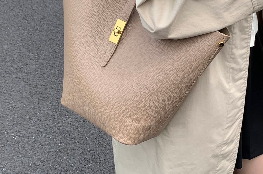 Shoulder Buckle Pouch Bag With