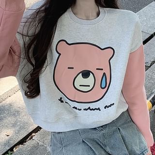 Long-Sleeve Crew Neck Bear Print Paneled Sweatshirt