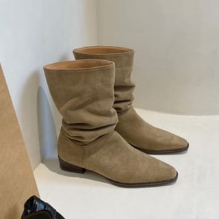 Wide-Calf Pointy Toe Short Boots