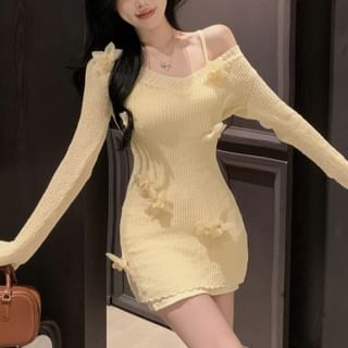 / Slip Accent Neck Mini Dress Sheath Knit V Flower Long-Sleeve